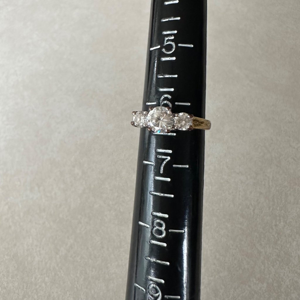 China Signed Stamped Gold Plated 3 Stones Cz Cubic Zirconia Ring